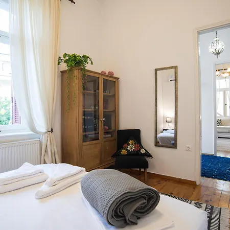 Apartment Thalgiron, A Breath Away From Delphi *